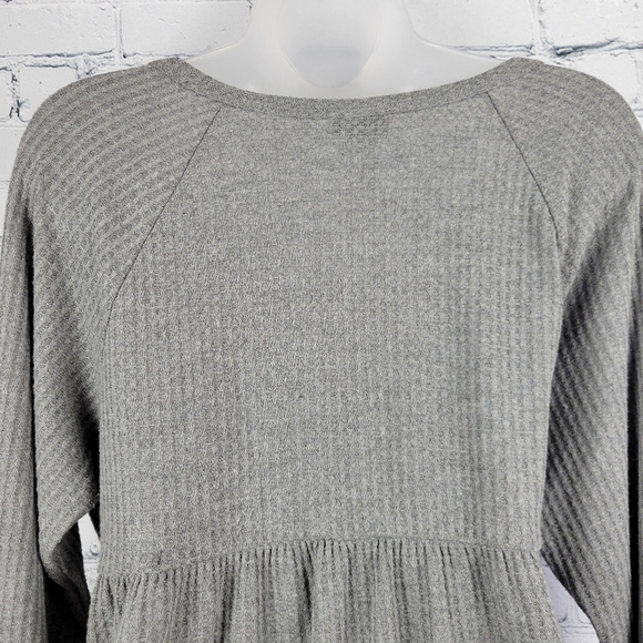 Torrid Waffle Knit V-Neck Babydoll Top - Picture 8 of 11